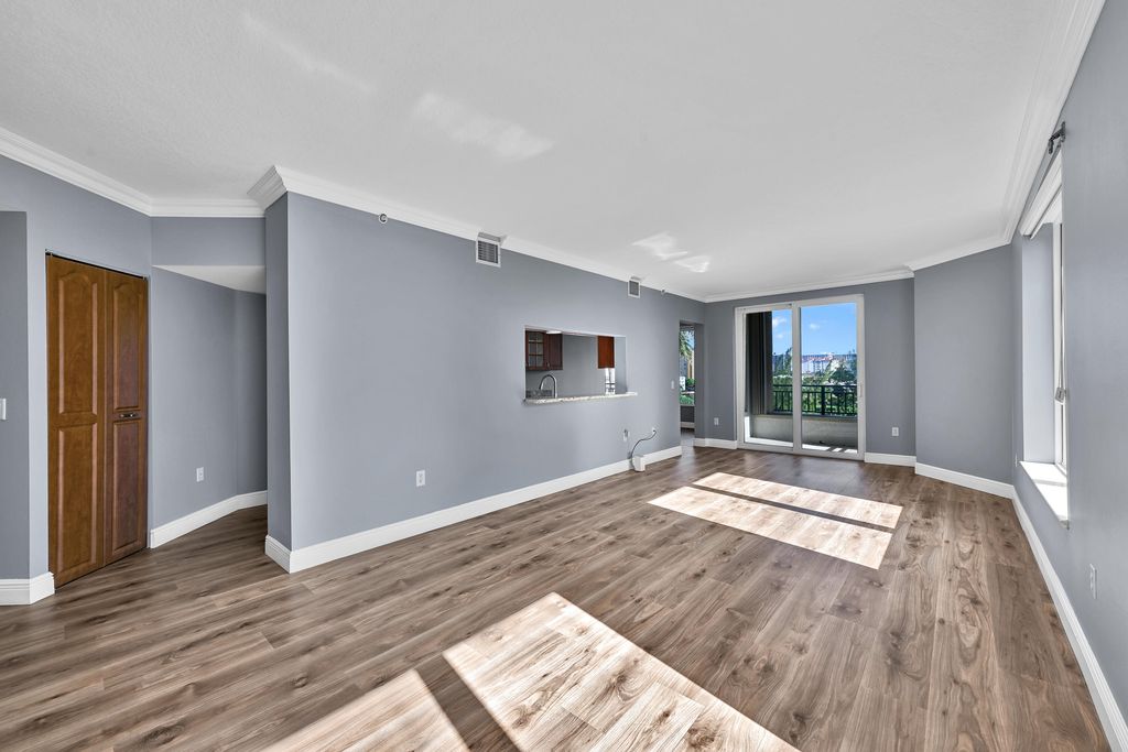 2880 NE 14th Street Causeway #413, photo 2