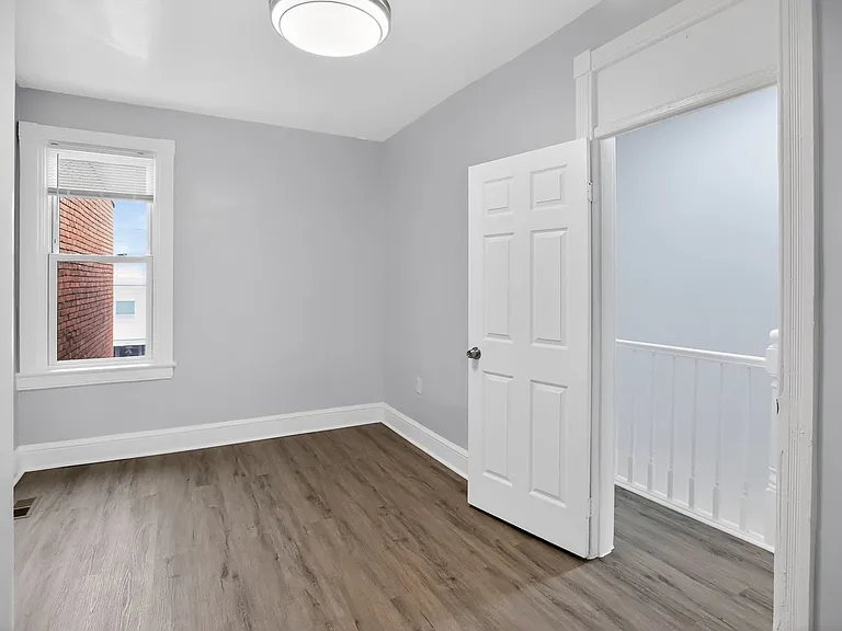 1221 I St NE — Photo 17