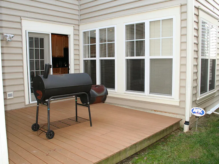 9135 Stonegarden Dr — Photo 42