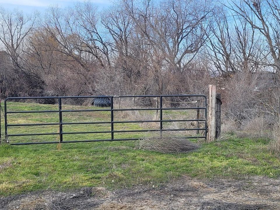 1st image of 0 Crystal Ln