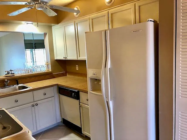 2 bed, 2.0 bath, 1360 sqft, $1,850 — Photo 2