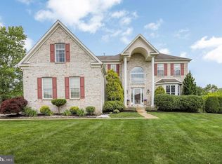 2 Dana Dr, Sewell, NJ 08080