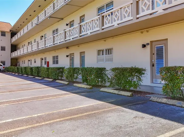 4700 NW 35th Street #413, Lauderdale Lakes, FL 33319