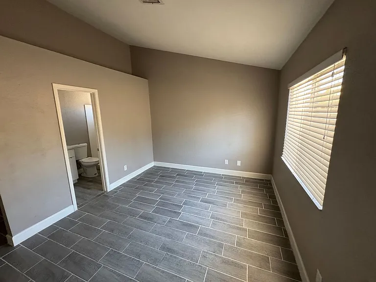 768 E Stottler Pl — Photo 8