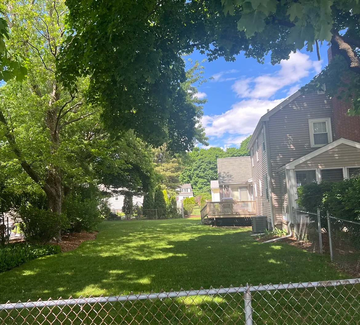 3 bed, 2200 sqft, $4,700 — Photo 3