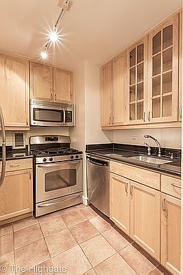 4th image of 182 E 95th St APT 15K