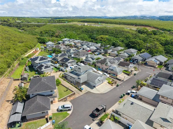 94-810 Lumimao Pl #22, Waipahu, HI 96797