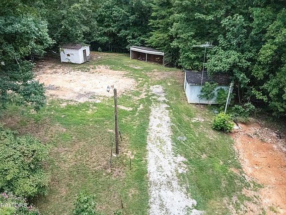 2nd image of 174 & 178 Hilltop Dr