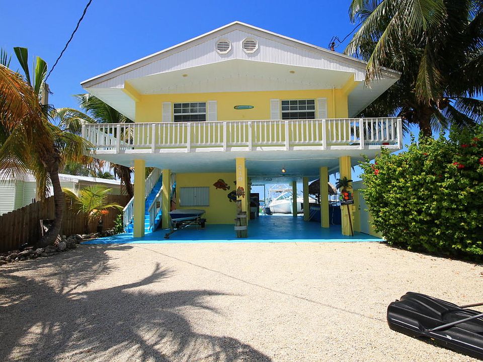 1st image of 219 Camelot Dr
