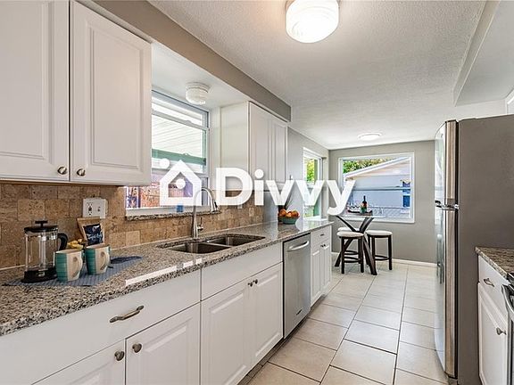 4th image of 5341 Mosaic Dr