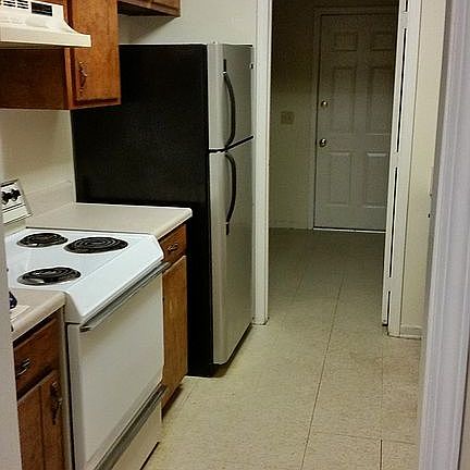 5th image of 19 Oakwood Dr