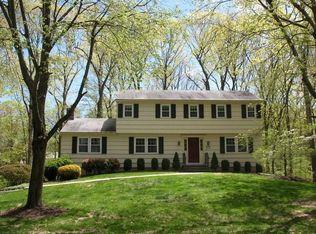 22 Argus Ln, Trumbull, CT 06611
