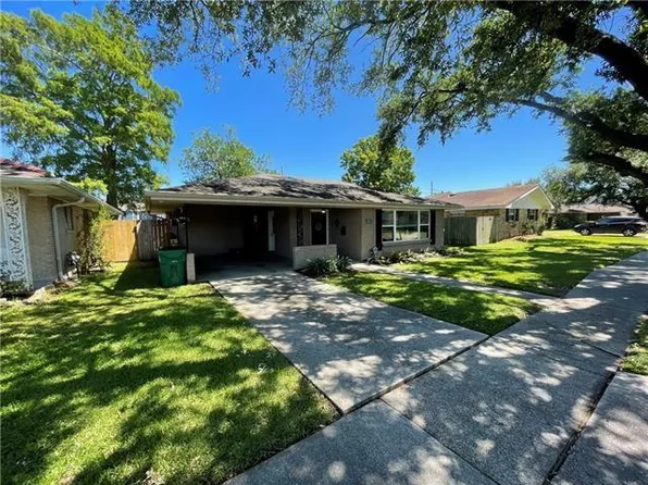 236 Willow Dr, Gretna, LA 70053