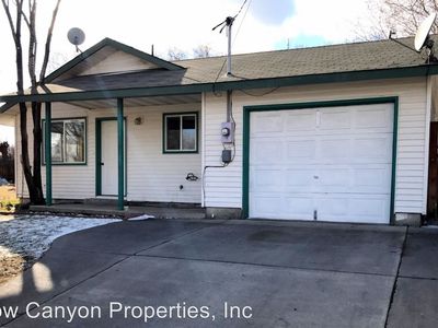 476 SW 2nd St, Madras, OR, 97741