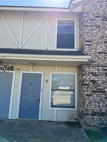 728 Bluebonnet Dr #C Photo 1