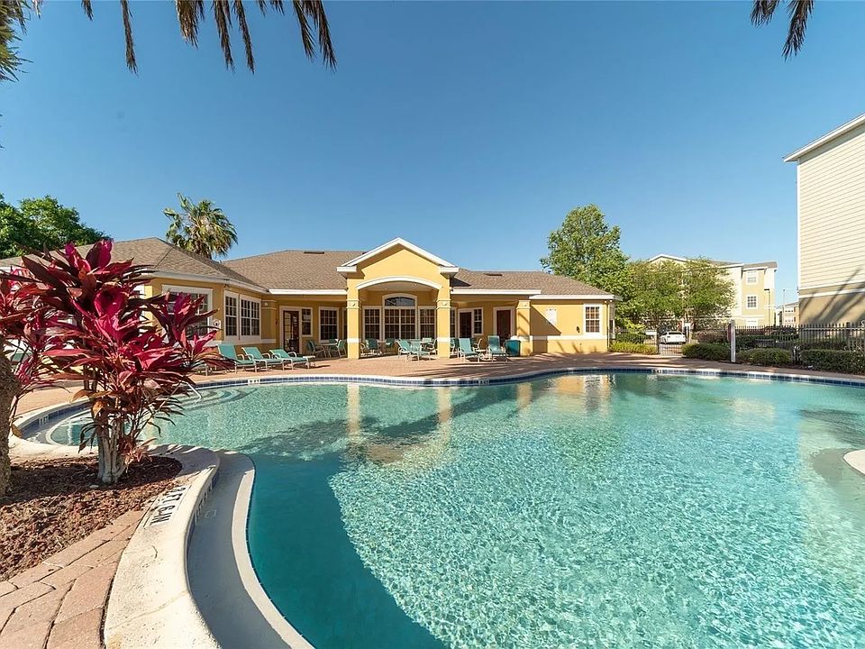 Resort-style clubhouse