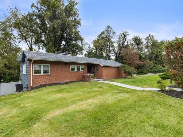 64 Meadow Lane, Wheeling, WV 26003