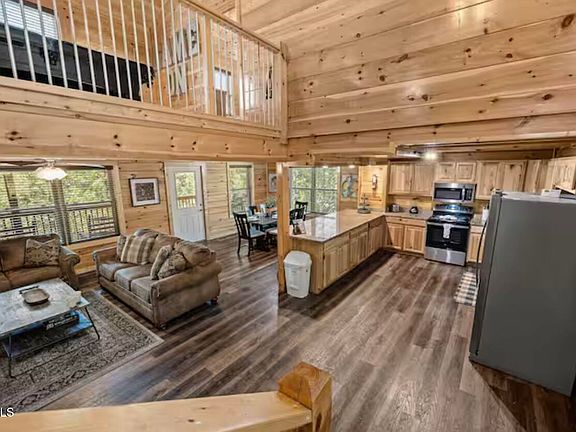 3rd image of 3204 Choctaw Hill Way