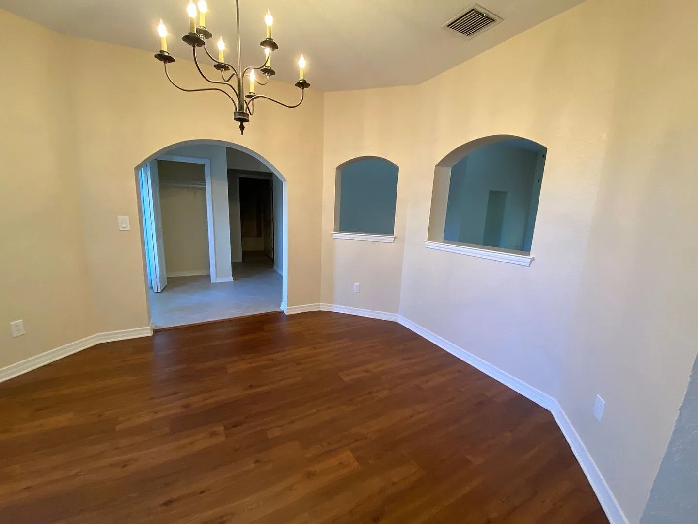 Expansive Home In The Desirable "The Hammocks" In Lynn Haven! *Special: 1/2 Off 1st Month For A-D... — Photo 3