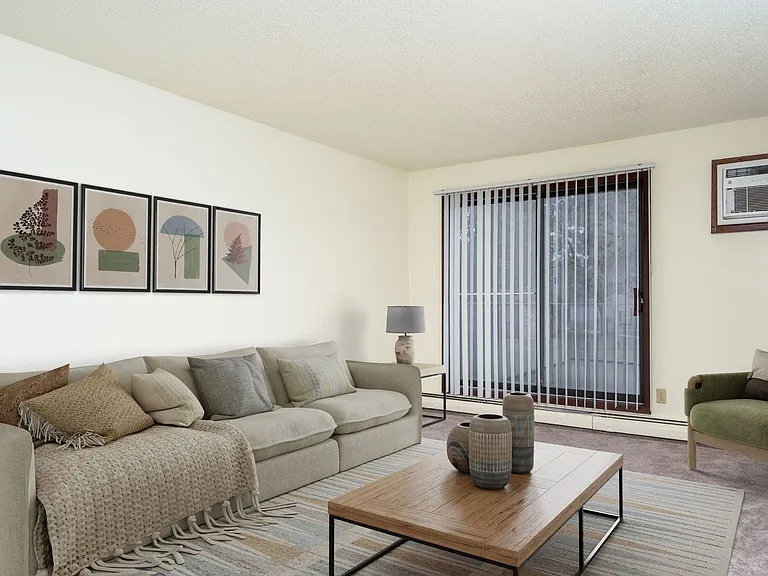 Heritage Heights Apartments — Photo 41