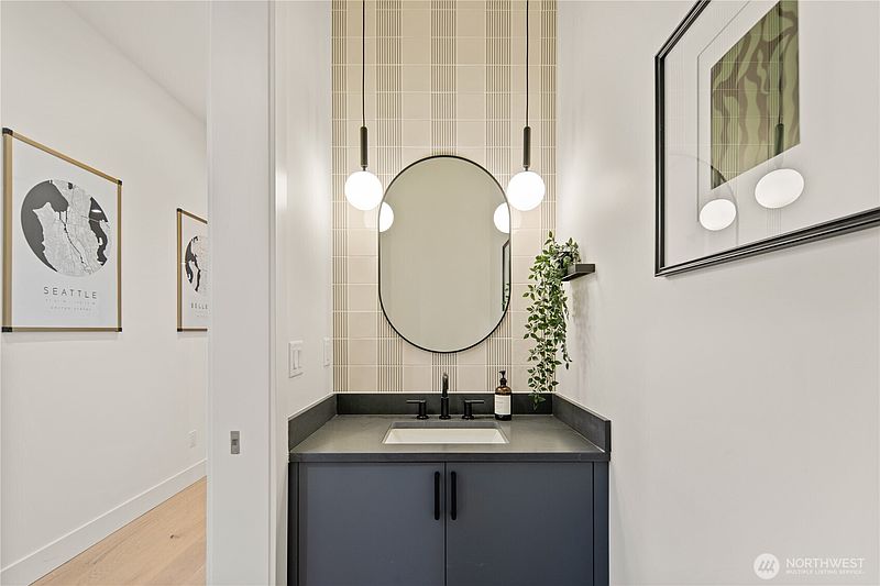 5th image of 16654 NE 12th Street