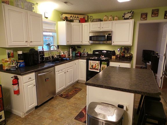 3rd image of 607 Aurora Ct