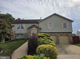 4 Denise Ct, Bear, DE 19701