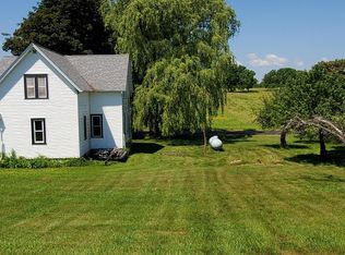 9411 Francis Creek Rd, Manitowoc, WI 54220