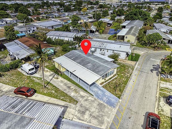 3rd image of 2681 Riviera Boulevard