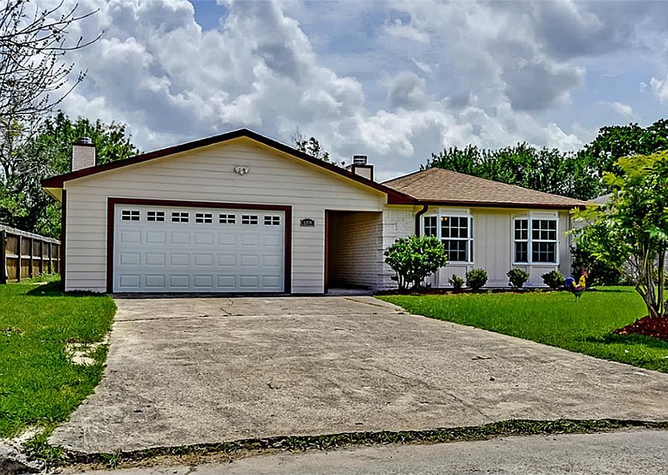 1st image of 12618 Fern Forest Dr