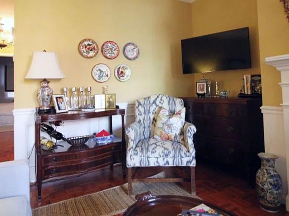 2nd image of 200 Justice Ct NE APT A