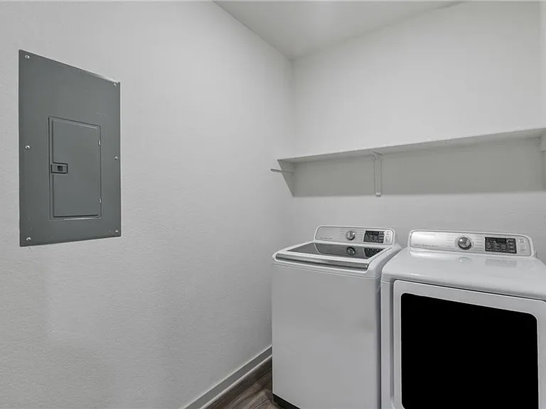 1200 Klee St — Photo 24