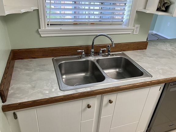 5th image of 206 Wayside Dr