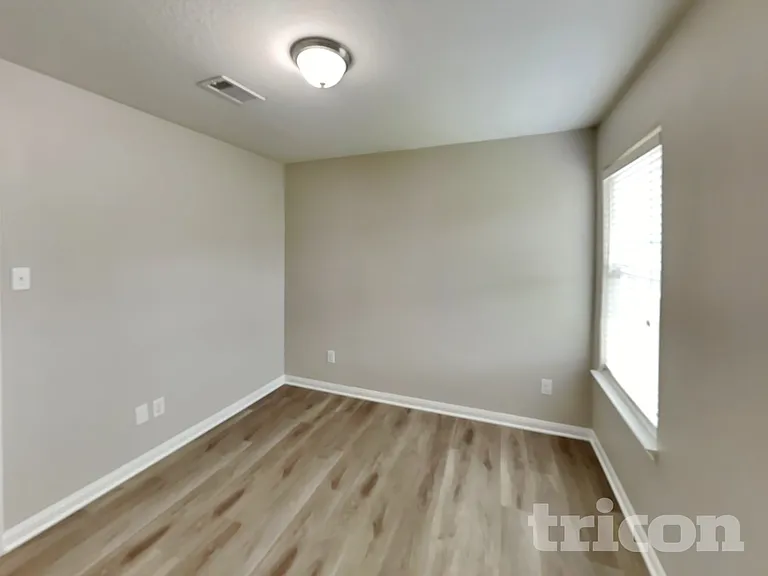 308 Crooked Pine Ct — Photo 12