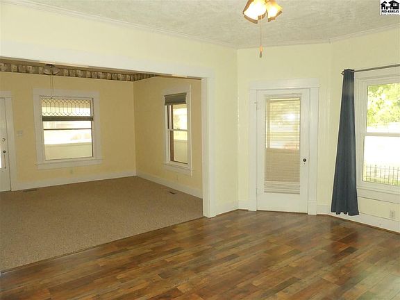 5th image of 814 N Plum St
