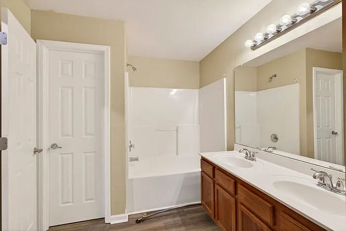 10261 English Manor Dr — Photo 17
