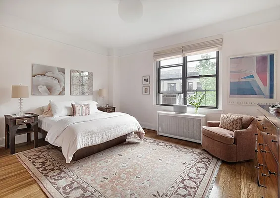 Sold by HomeDax Real Estate | media 15