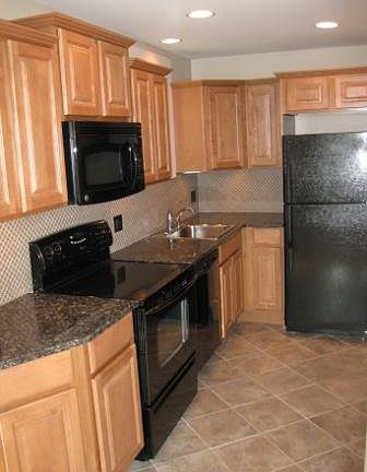 3rd image of 156 Circular St APT 8