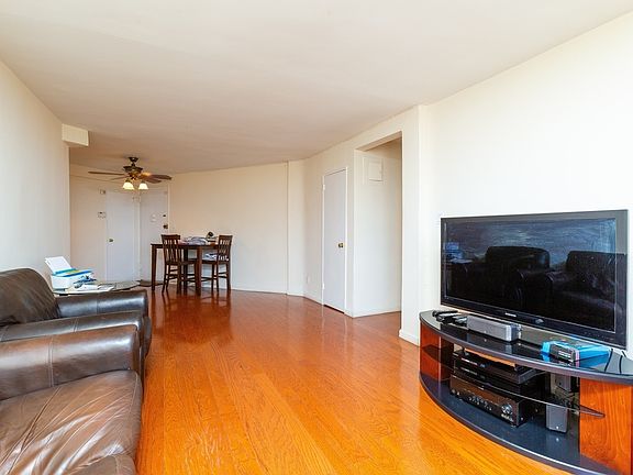 4th image of 66-15 Thornton Pl #6R