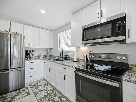 2nd image of 8385 N SHADY FORK WAY