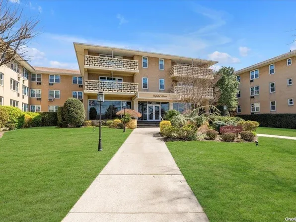 490 Atlantic Avenue #119, East Rockaway, NY 11518