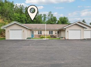 1577 N Dewey Ave, Reedsburg, WI 53959