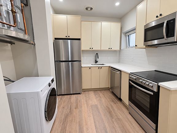 3rd image of 31 Woodbine St #1B