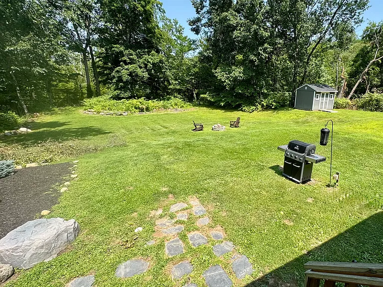 8 McKay Ln — Photo 7