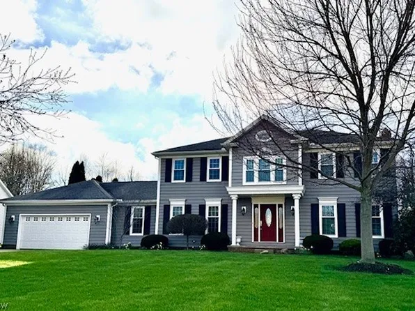 3666 Avanti Ln, Uniontown, OH 44685
