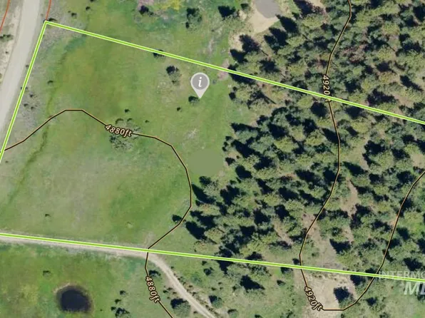 8 Joshua Dr, Cascade, ID 83611