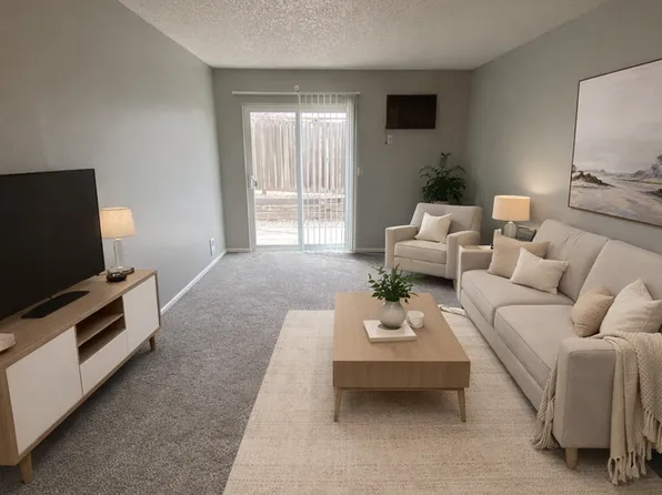 SELH507 - Peach Tree Apartments