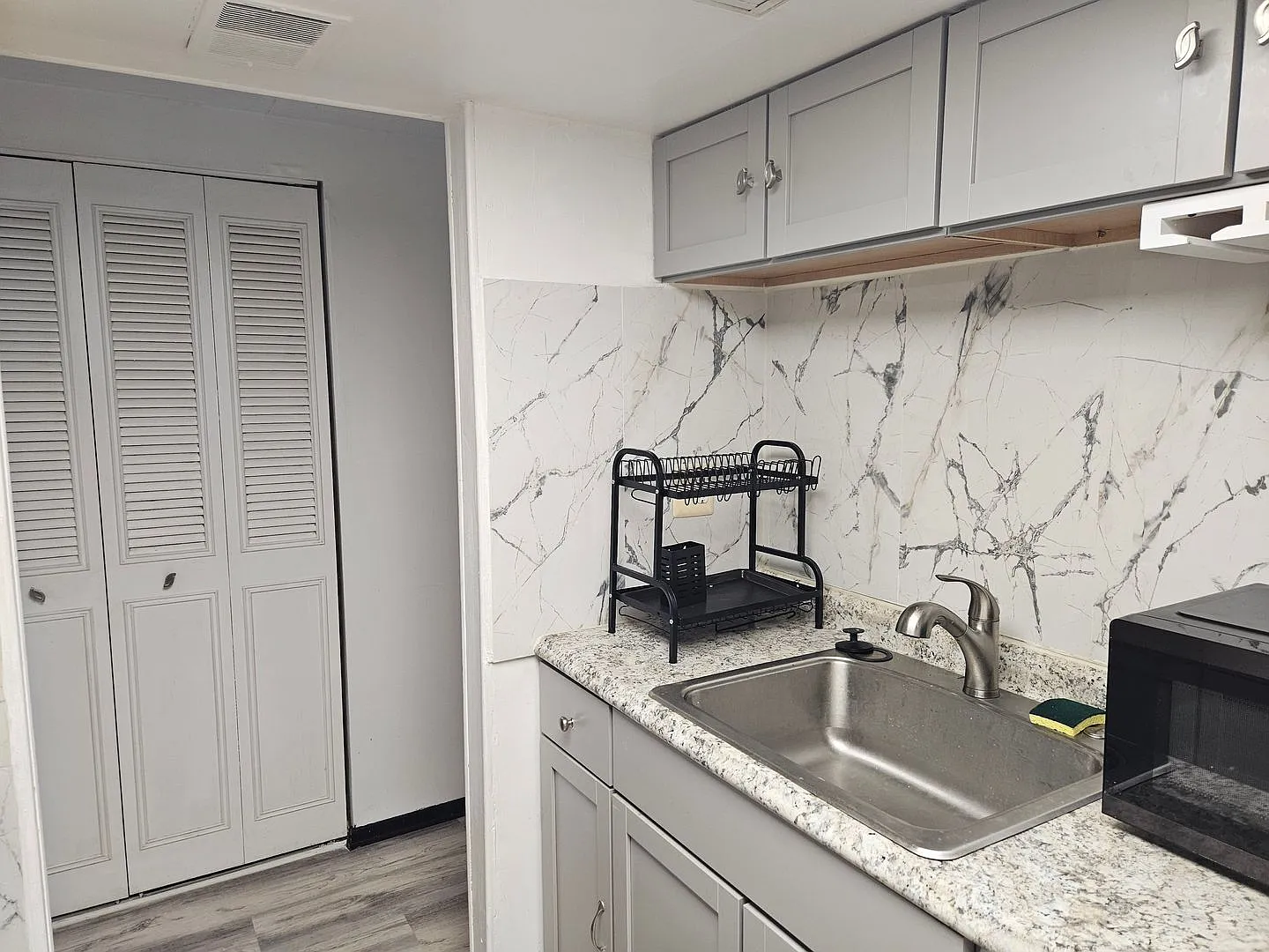 Available NOW: Updated 2 Bedroom Apartment in Bridgeville — Photo 4