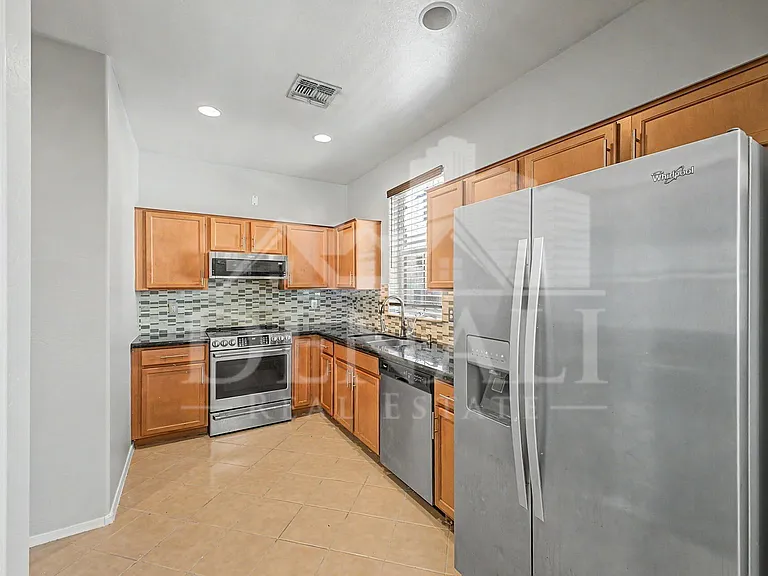 17737 W Woodrow Ln — Photo 7