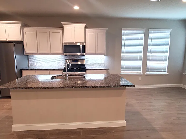 220 Roundstone Rd — Photo 6